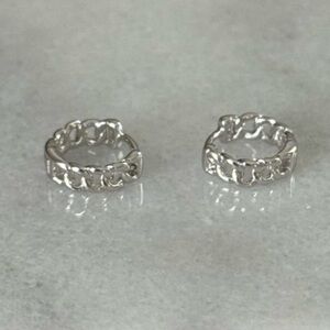 Silver Chain Link Small Huggie Hoop Earrings 

Brand New

Stainless Steel